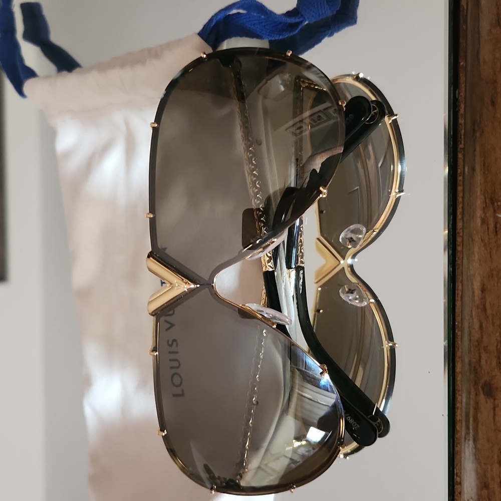 Authentic Louis Vuitton Sunglasses